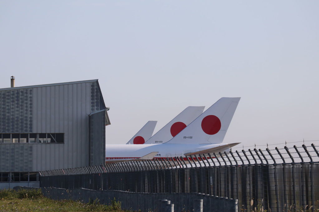 政府専用機の尾翼3兄弟
キーワード: 政府専用機