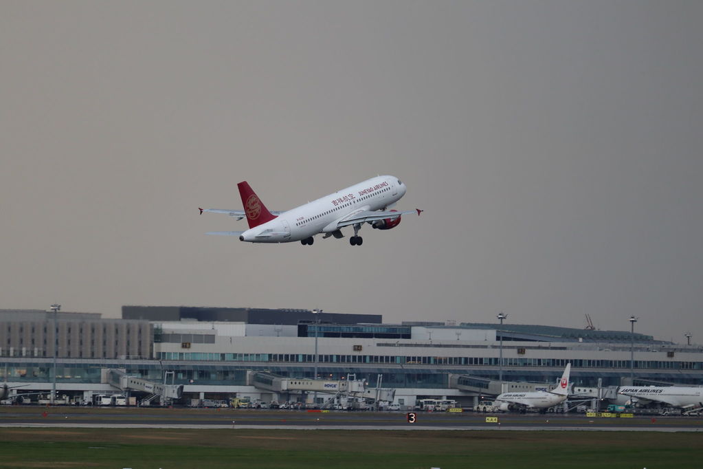 吉祥航空
