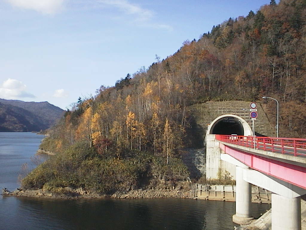 さっぽろ湖
キーワード: 湖 橋 札幌エリア