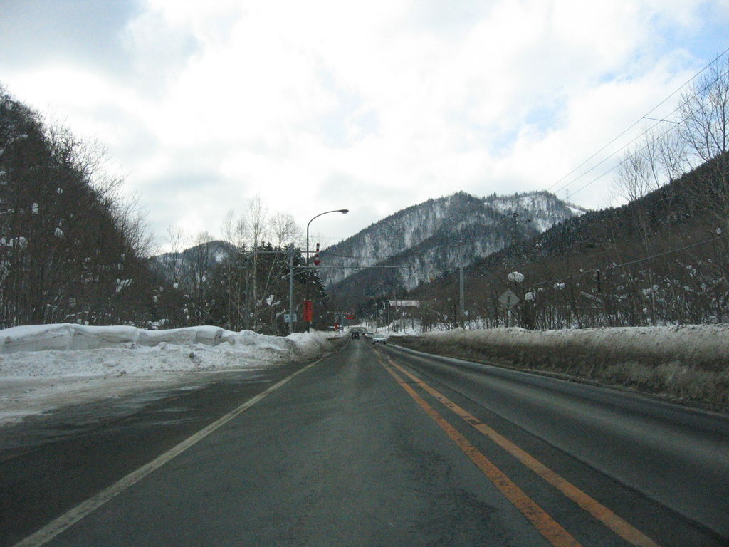 定山渓
定山渓を過ぎ、中山峠へ向かう道
キーワード: 雪景色 札幌エリア