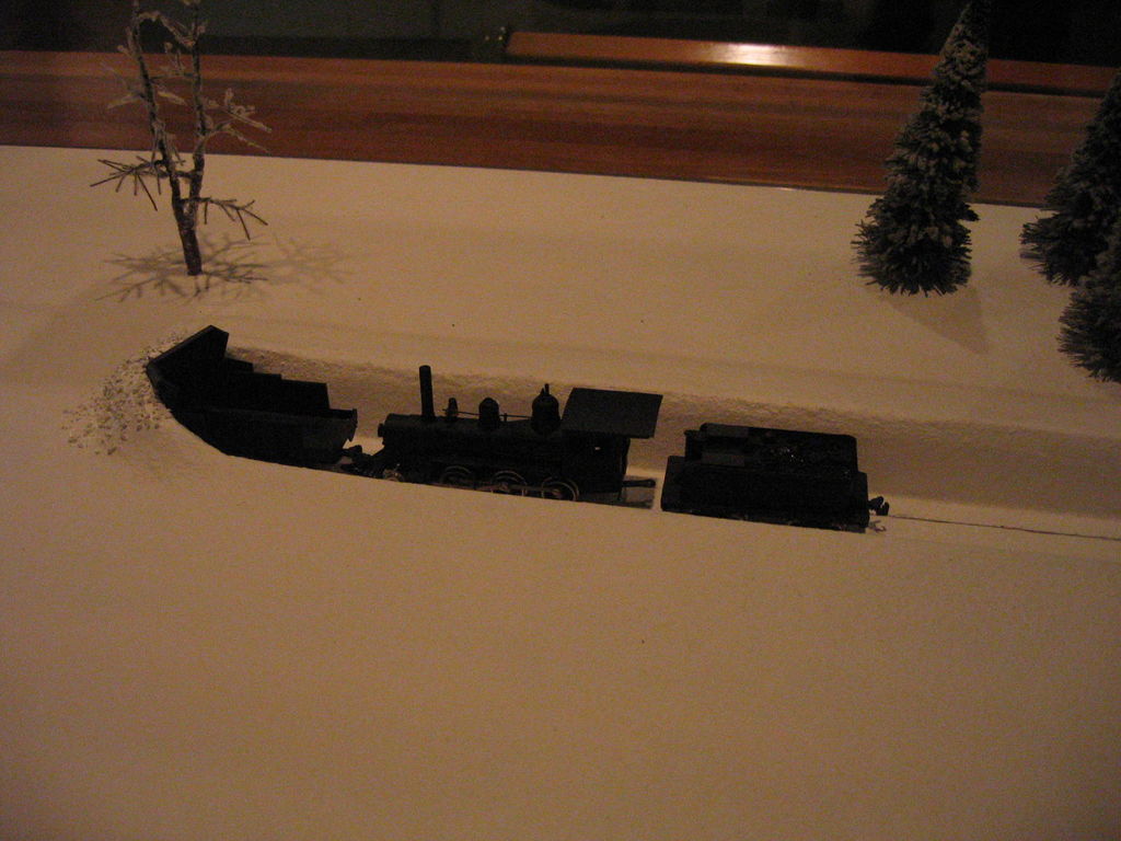 三笠鉄道記念館
除雪車の模型ですが、こんなに雪が積もっていたら、無理そうな気がしますが…。
キーワード: 空知エリア